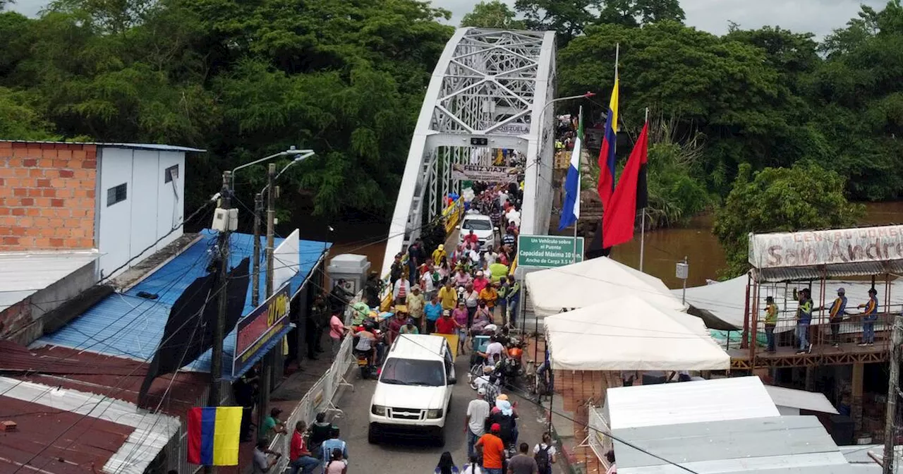 Colombia y Venezuela abren un cuarto paso de vehículos en su frontera