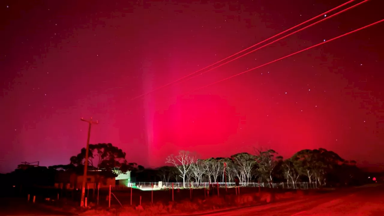 Residents in South Australia and Western Australia treated to vibrant Southern Lights display