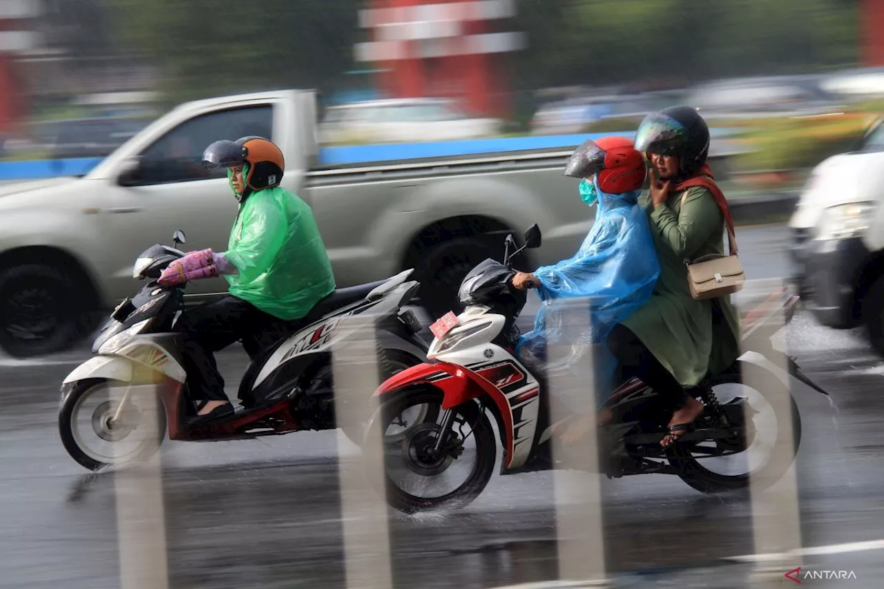 BMKG prakirakan hujan ringan guyur sebagian besar wilayah pada Minggu