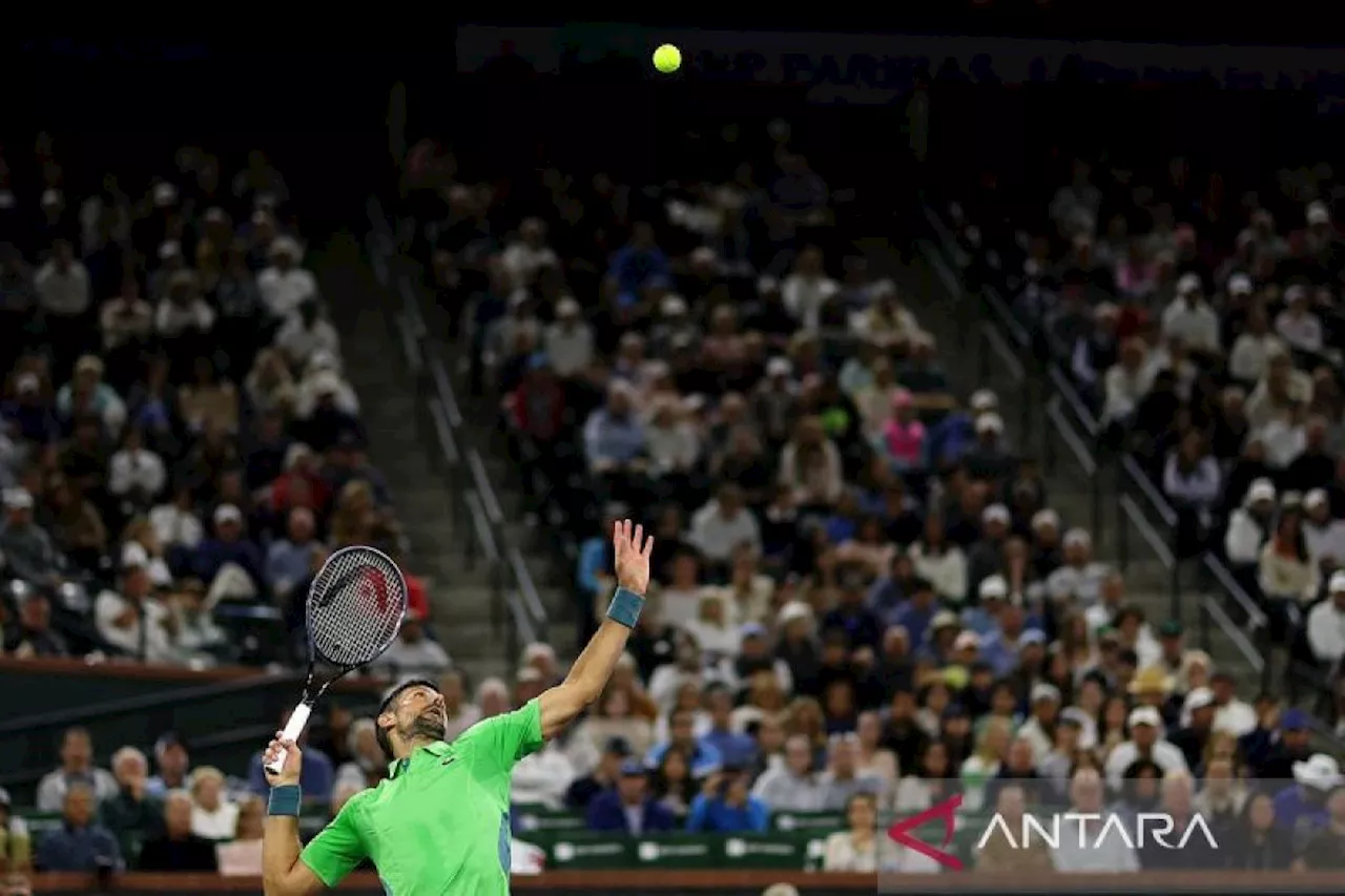 Djokovic terkena lemparan botol usai menangi laga pembuka di Roma