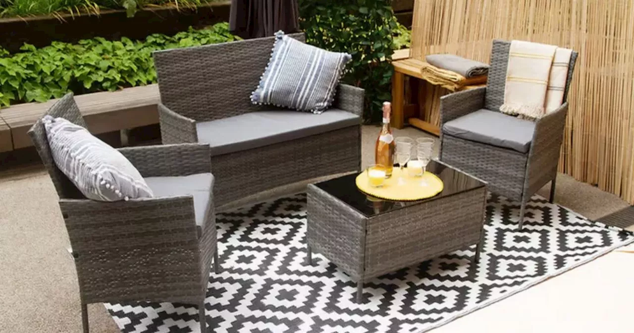Update your garden for less with stylish Wowcher egg chair