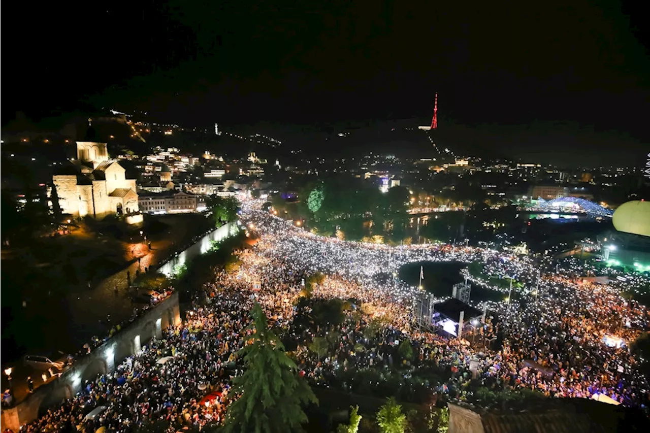 Georgien: 50.000 Menschen demonstrieren gegen „russisches Gesetz“