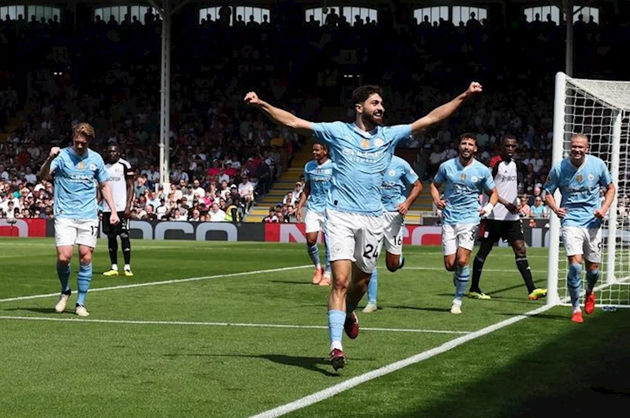 Nyaris Cetak Hattrick di Liga Inggris, Bek yang Pernah Dipermalukan Lionel Messi Banjir Pujian