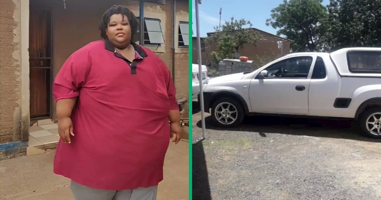 Big Man in TikTok Video Demonstrates How He Enters Opel Corsa Bakkie