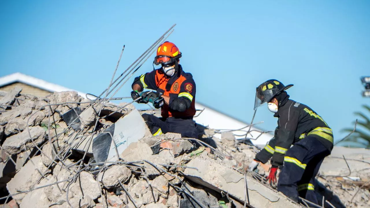 Man found alive after 116 hours under collapsed George building debris