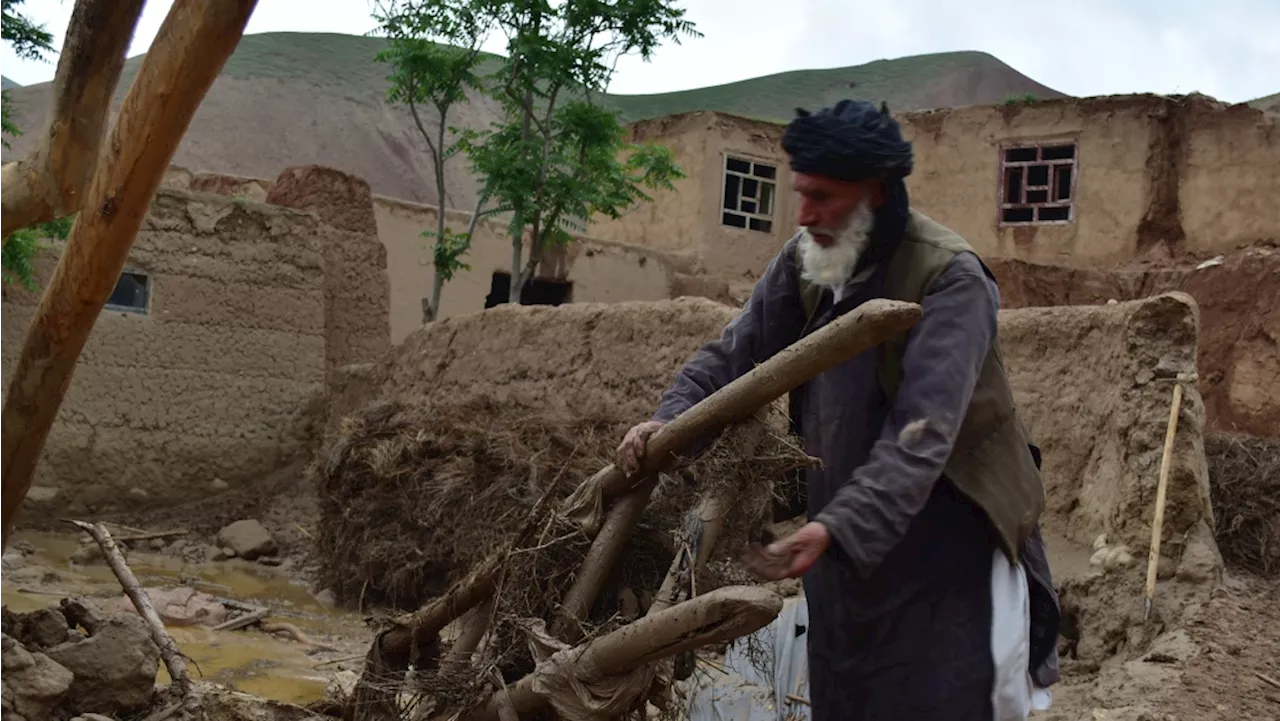 Flash floods kill more than 300 people in northern Afghanistan after heavy rains, UN says