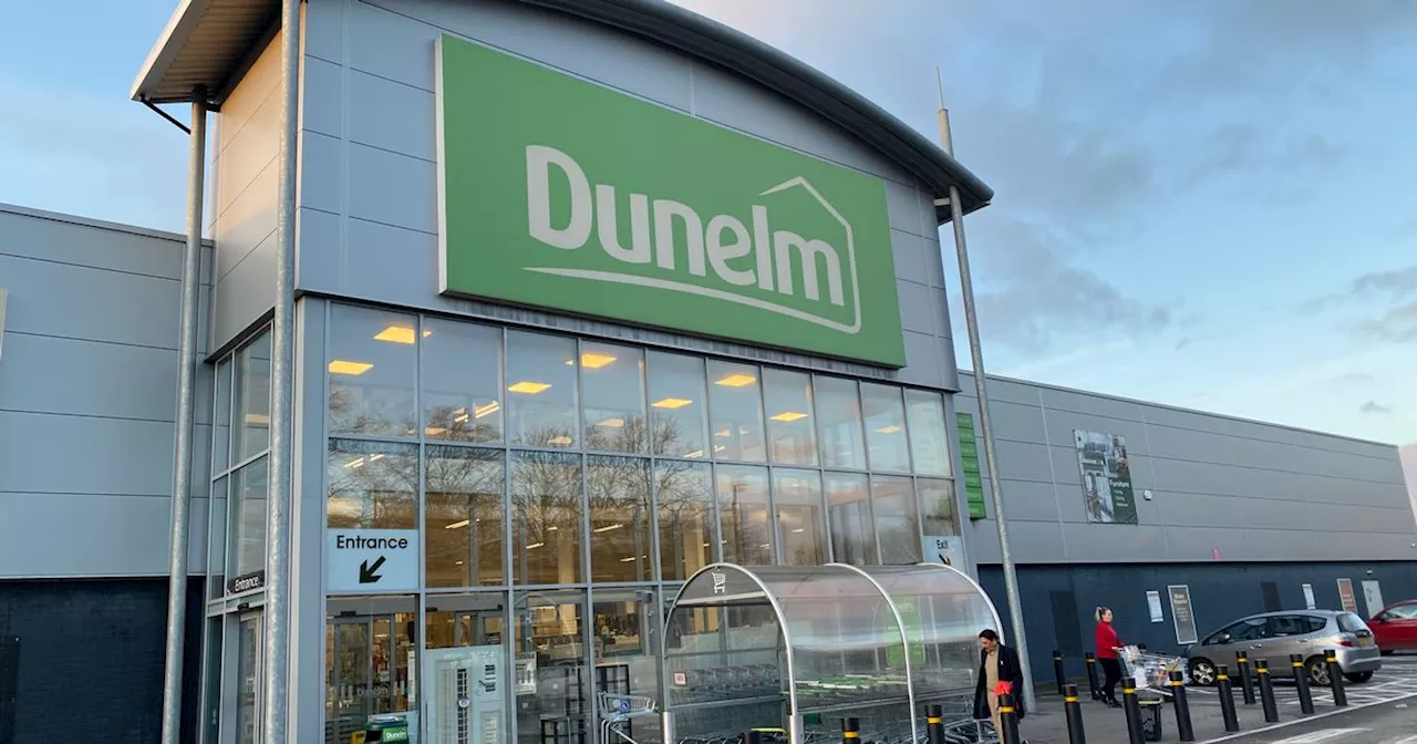 Dunelm shoppers praise 'roomy' £30 holdall that 'fits perfectly on Ryanair'