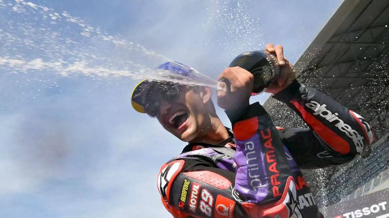 Reigning champ’s disaster; star’s epic charge in wild MotoGP sprint