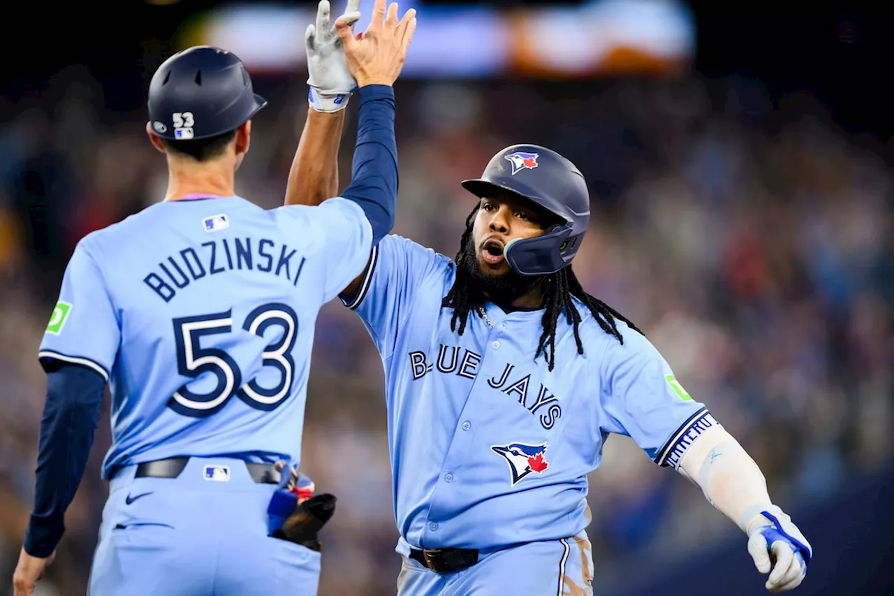 Vladimir Guerrero Jr.’s three RBIs help Blue Jays rally past Twins 10-8