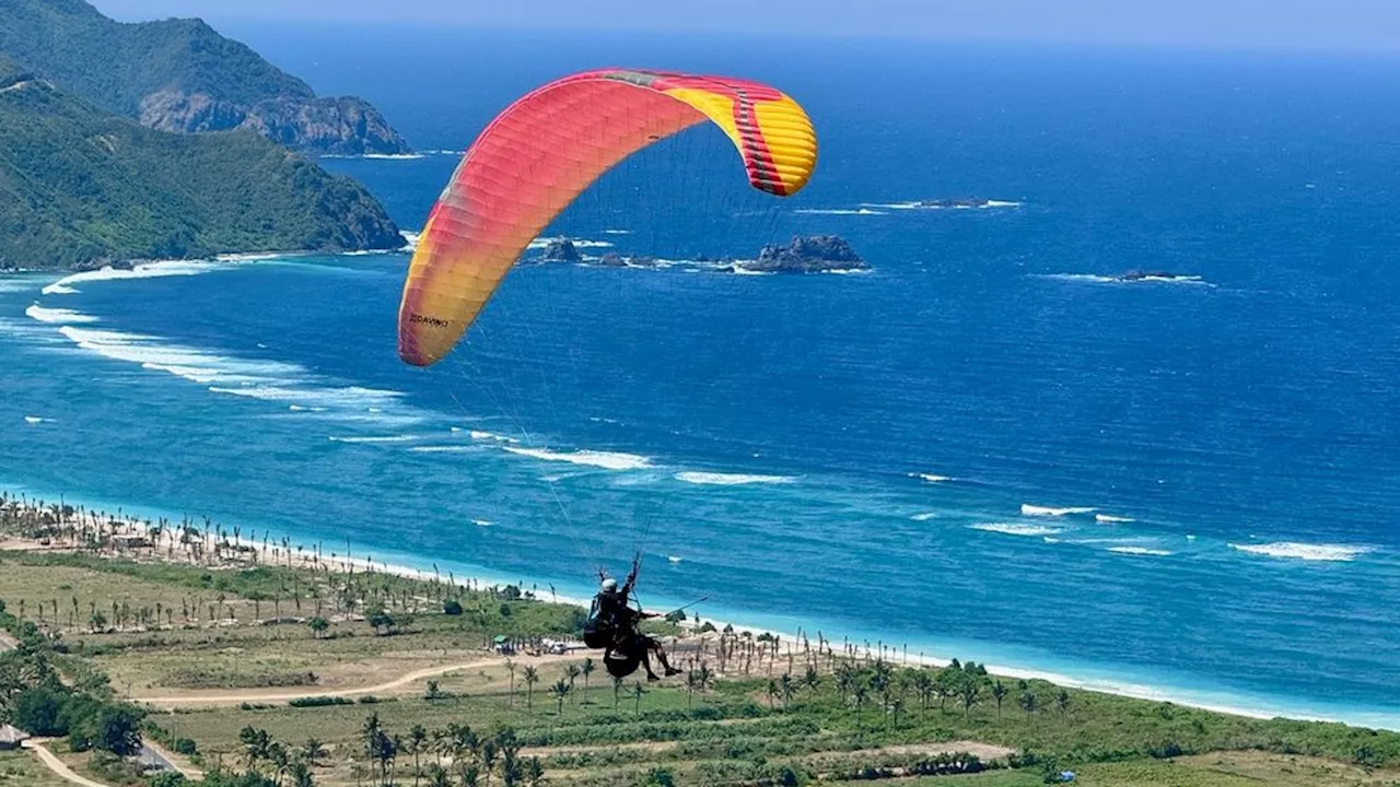 Berkompetisi di Kejuaraan Paralayang Sekaligus Menikmati Keindahan Lombok