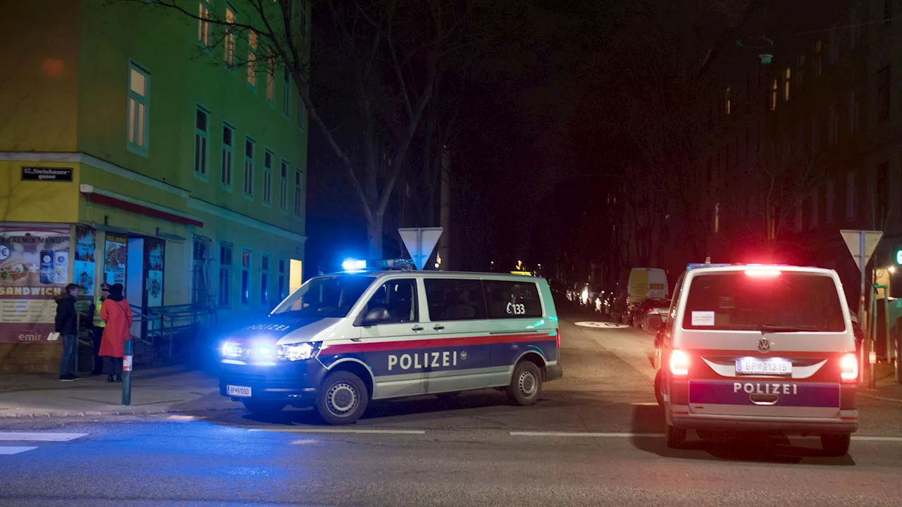 Mann bei Straßenbahnstation in Wien mit Messer verletzt