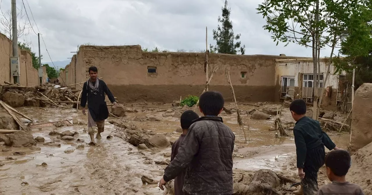 इस पड़ोसी मुल्क में बाढ़ से भीषण तबाही, कम से कम 150 लोगों की मौत, प्रभावित इलाकों में इमरजेंसी घोषित