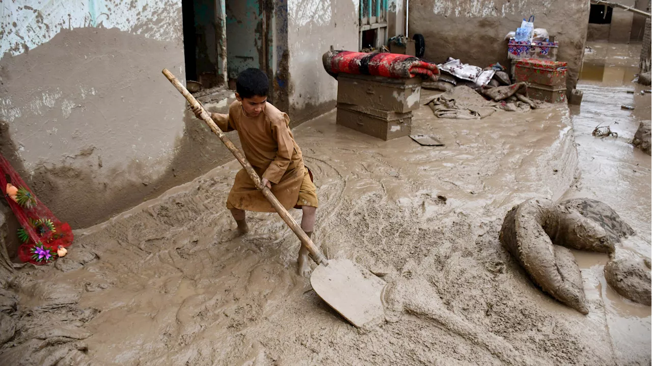 En Afghanistan, des crues catastrophiques font plus de 300 morts dans une seule province