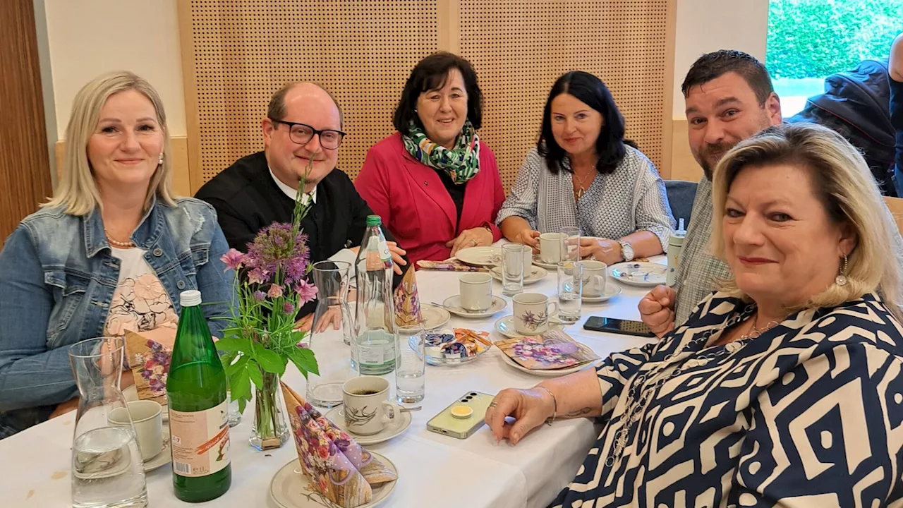 Kematen lud Mütter zu gemütlicher Feier