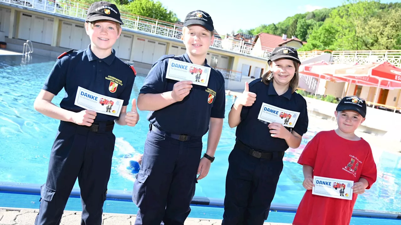 Parkbad-Gutscheine für Mitglieder der Kinderfeuerwehr Waidhofen/Ybbs