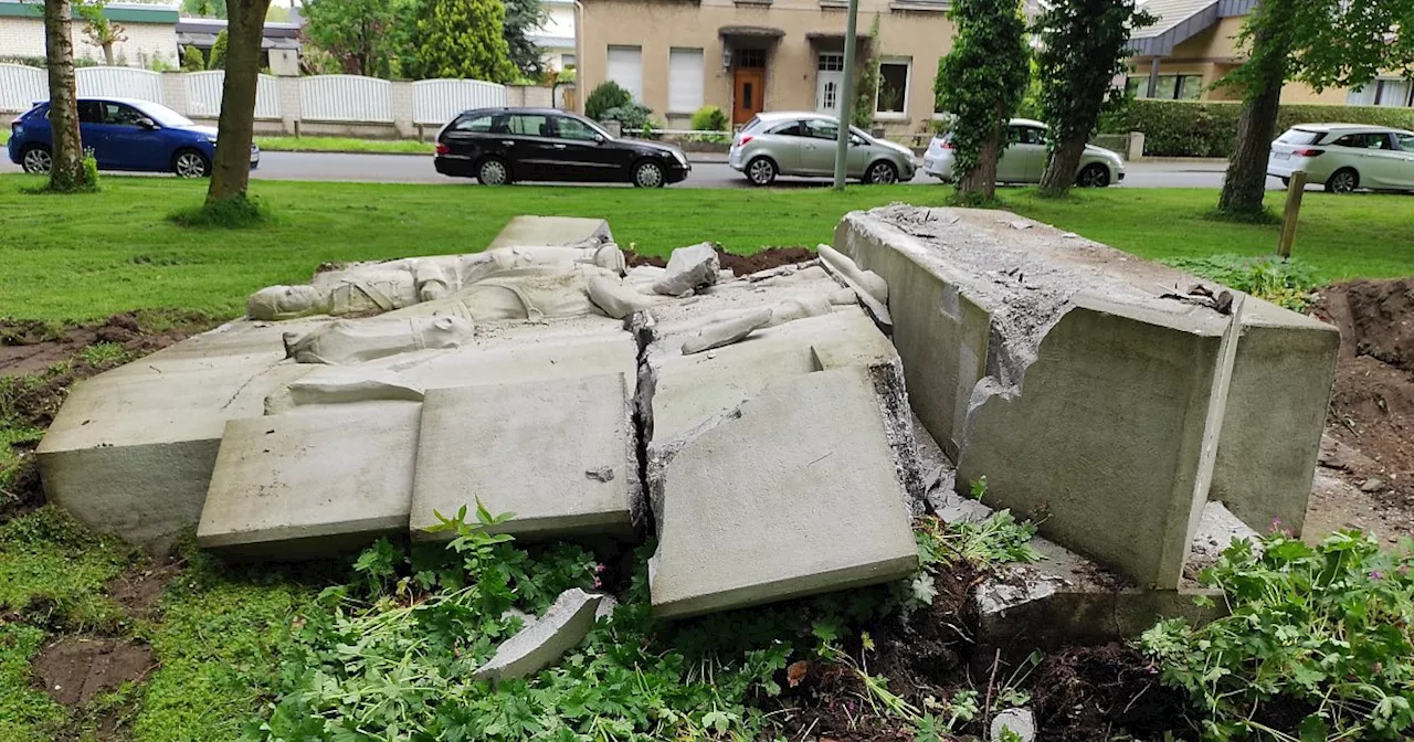 Zerbrochenes Husarendenkmal in Paderborn: Gutachter sieht Fehler bei der Stadt