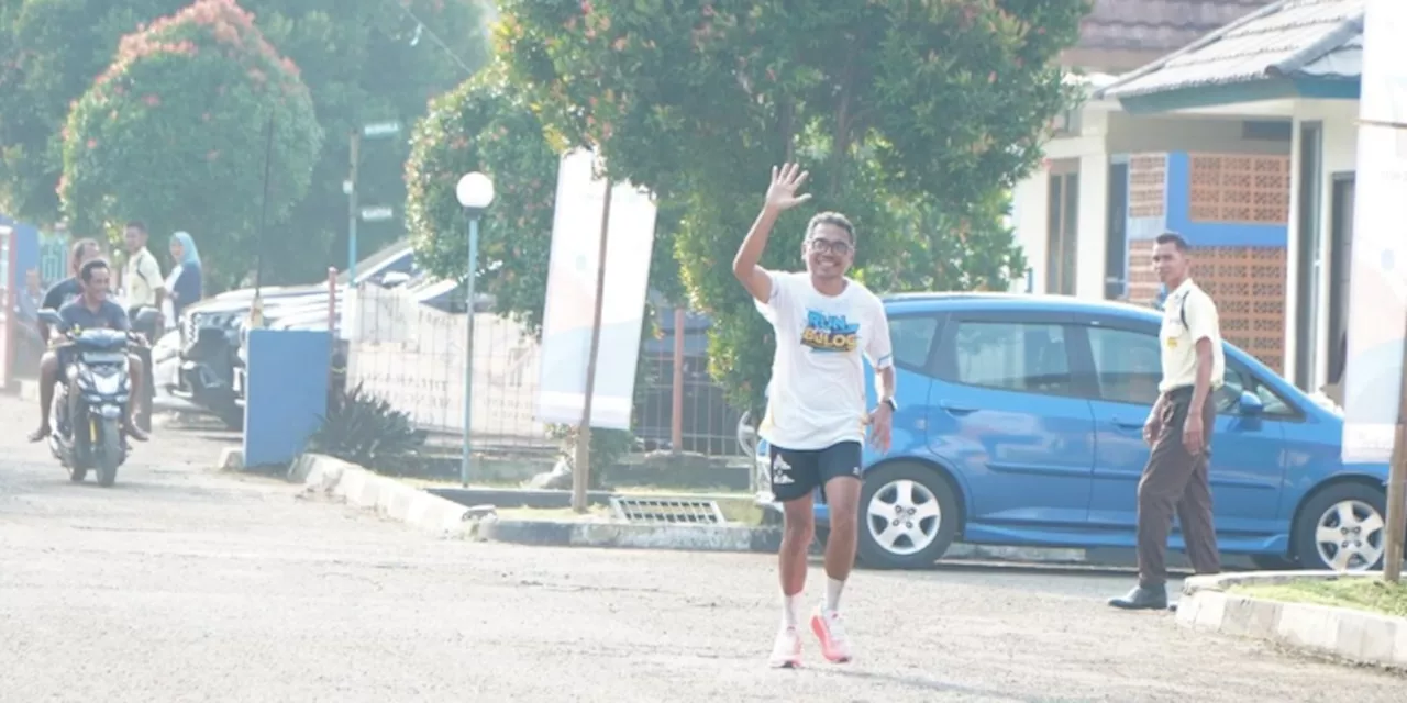 Rayakan HUT BULOG, Dewan Pengawas Donny Gahral Adian Lakukan Lari Ultra Marathon 57 Km