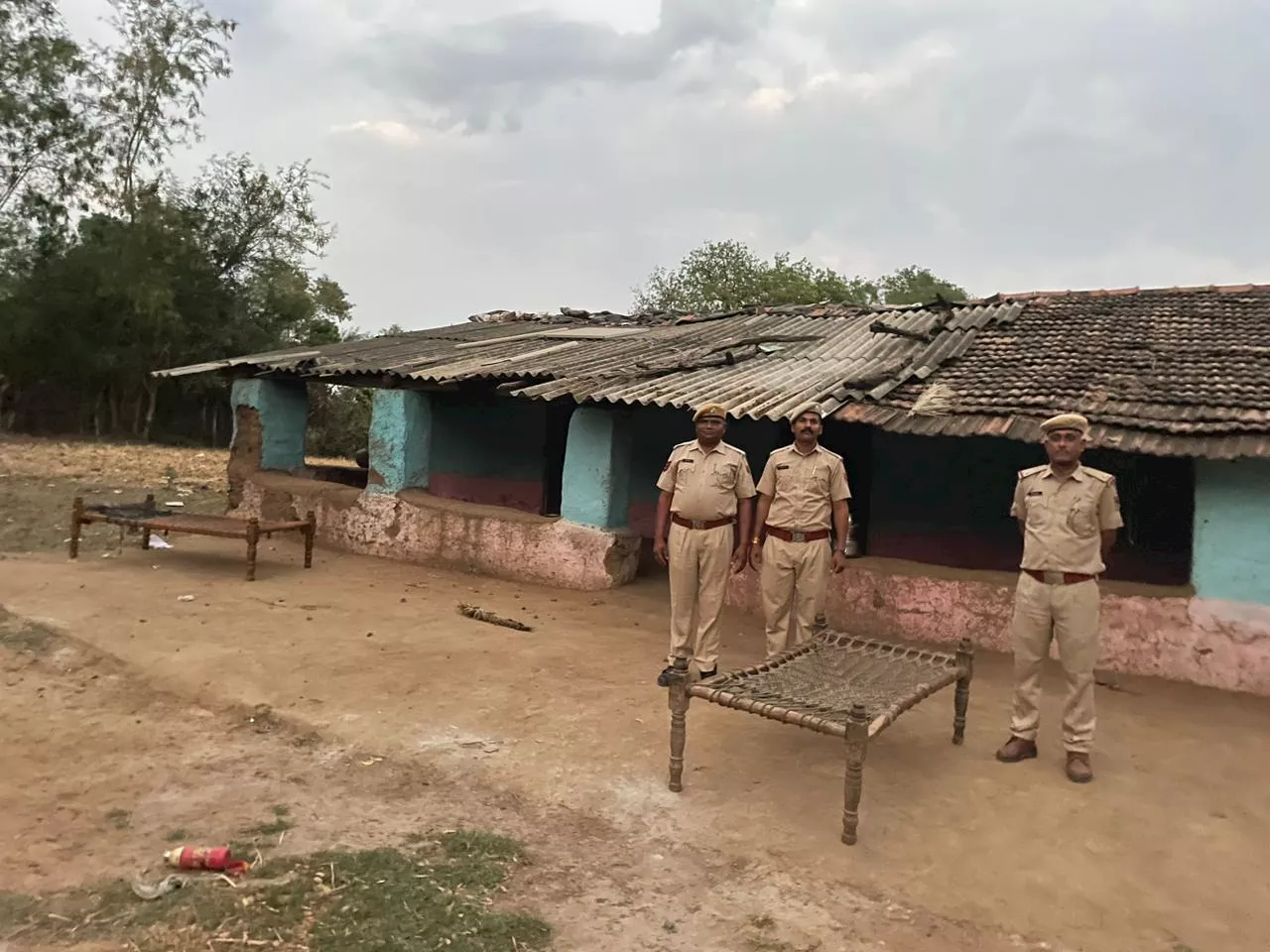 रंजिश के चलते 3 बेटियों के पिता की पीट-पीट कर हत्या, बदले में जख्मी आरोपी पुलिस पकड़ से भागा