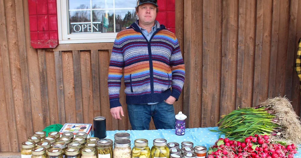 Cape Breton Farmers' Market vendors' property still locked away days into landlord dispute