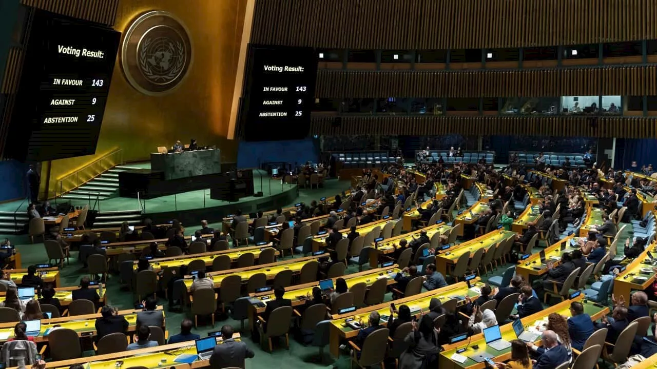 Australia votes in favour of successful Palestinian full membership motion at the UN