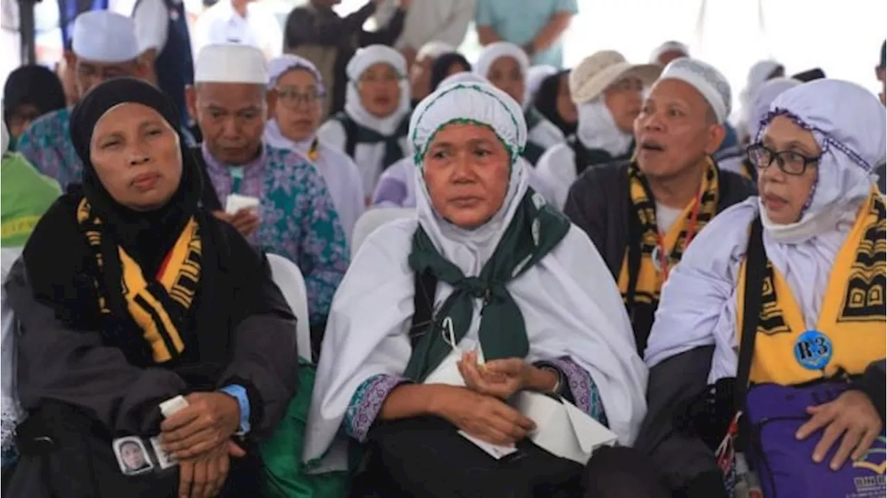 430 Jemaah Calon Haji Tangerang Berangkat ke Tanah Suci