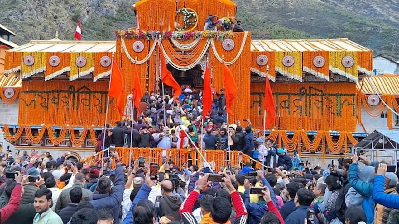 Chardham Yatra: मांगलिक स्वर लहरियों के बीच खुले बदरीनाथ धाम के कपाट, पावन पल के साक्षी बने हजारों श्रद्धालु