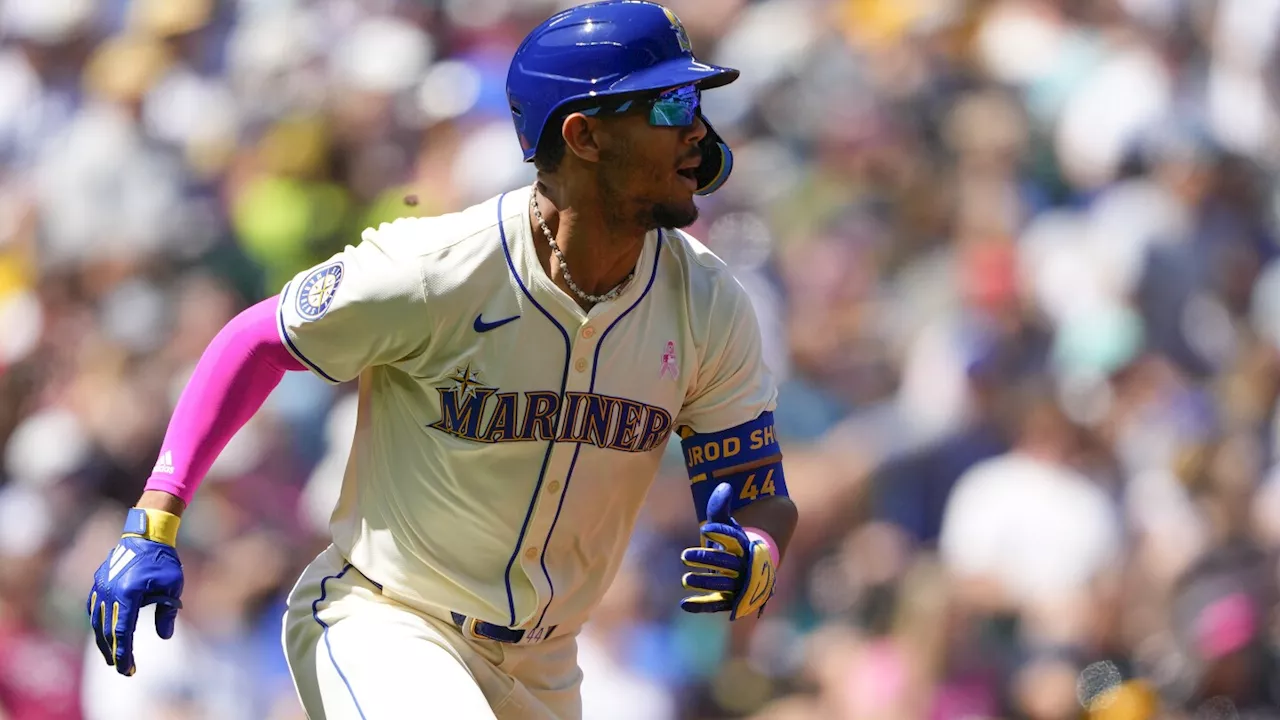 Julio Rodriguez finally gets to celebrate 1st home run of the season at home for Mariners