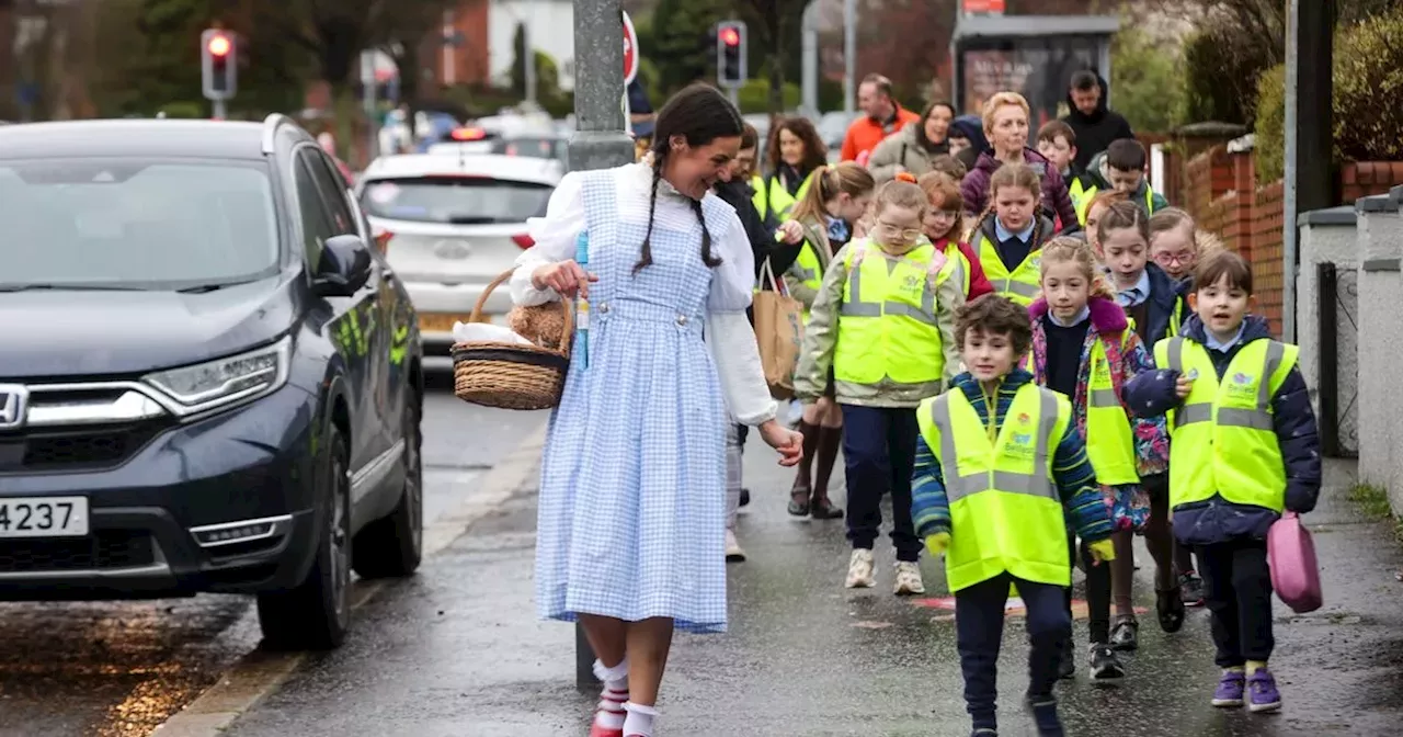 Belfast school now running 'walking bus' for kids 5 days a week