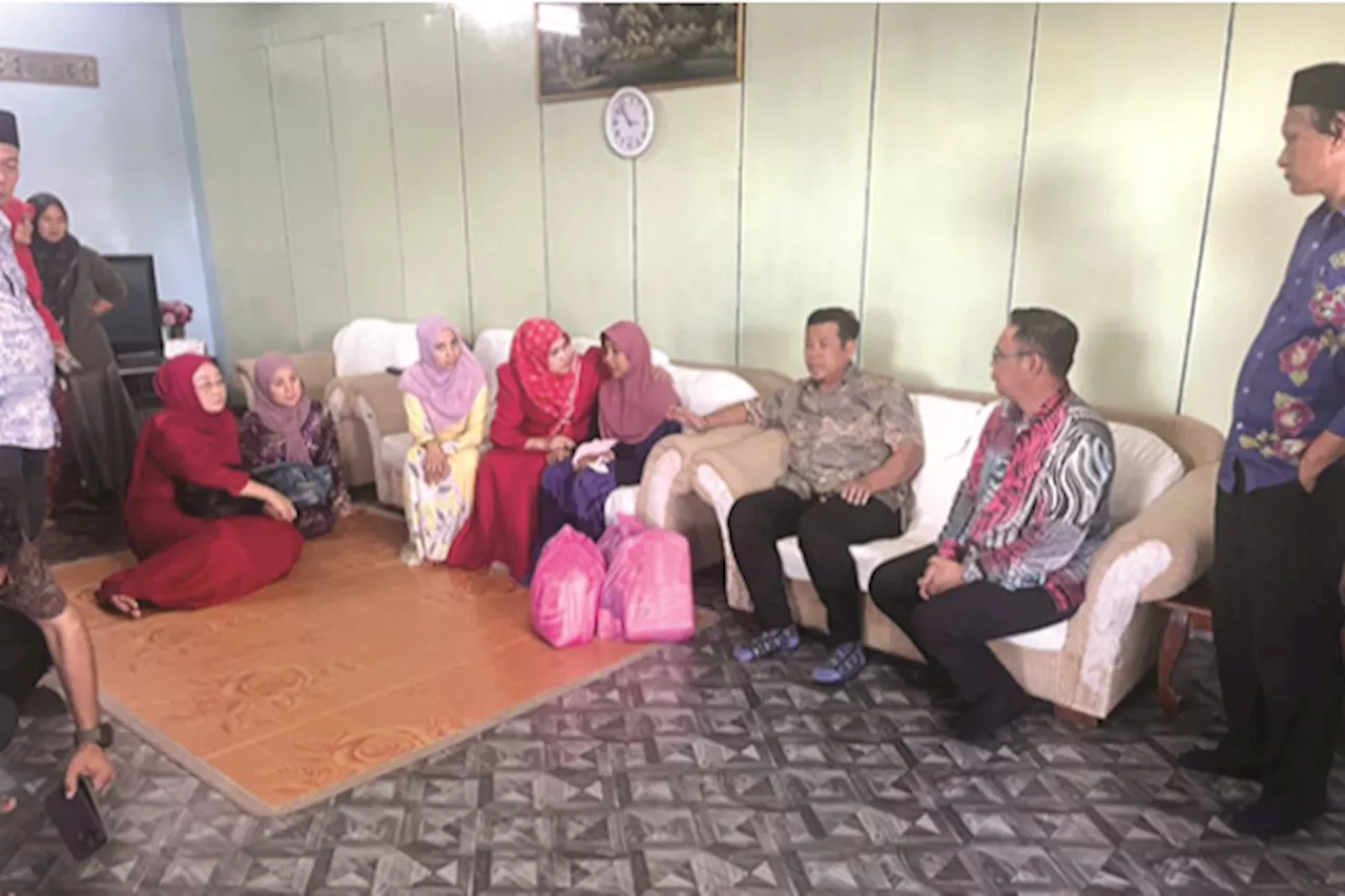 Lahad Datu water surge victims receive contributions from Zahid