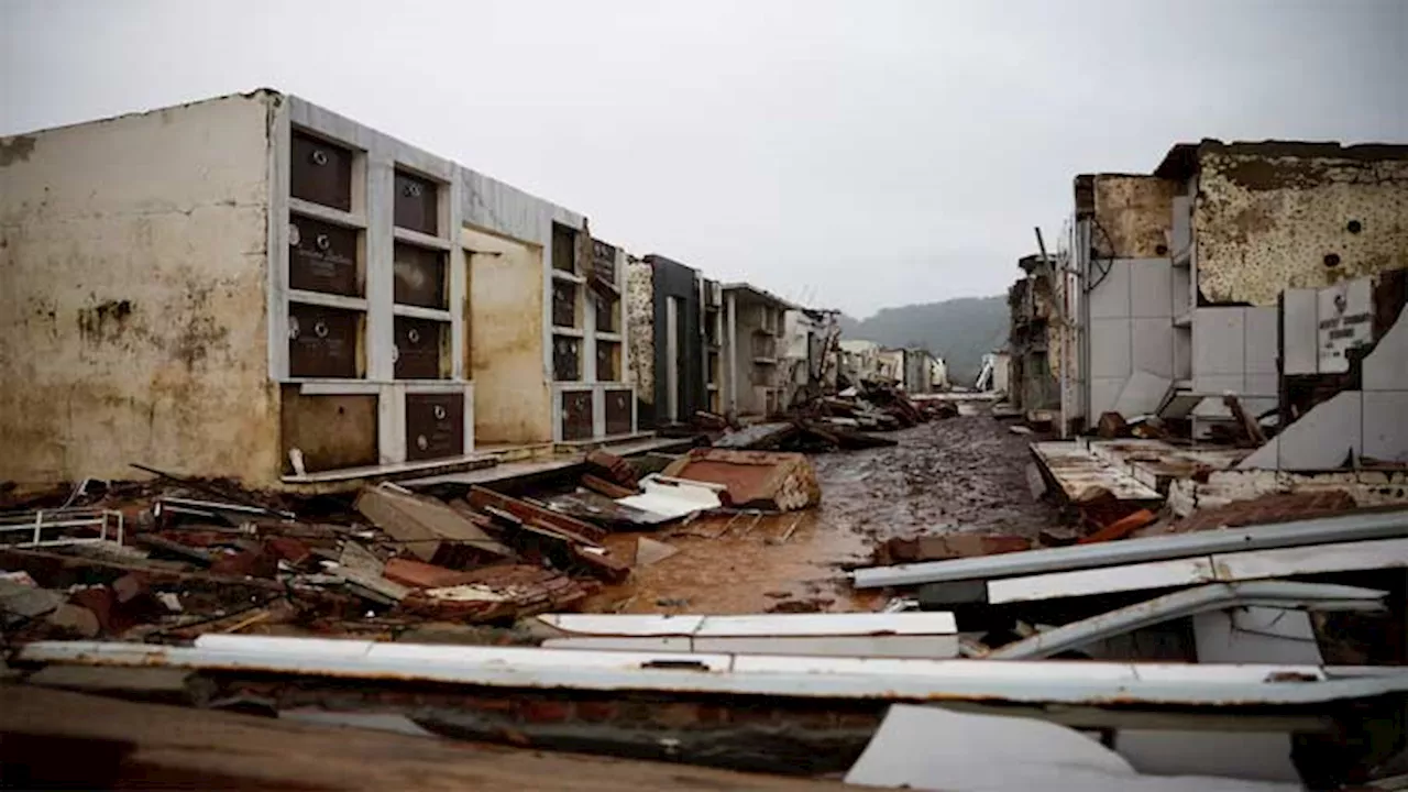 Brazil floods kill 143, government announces emergency spending