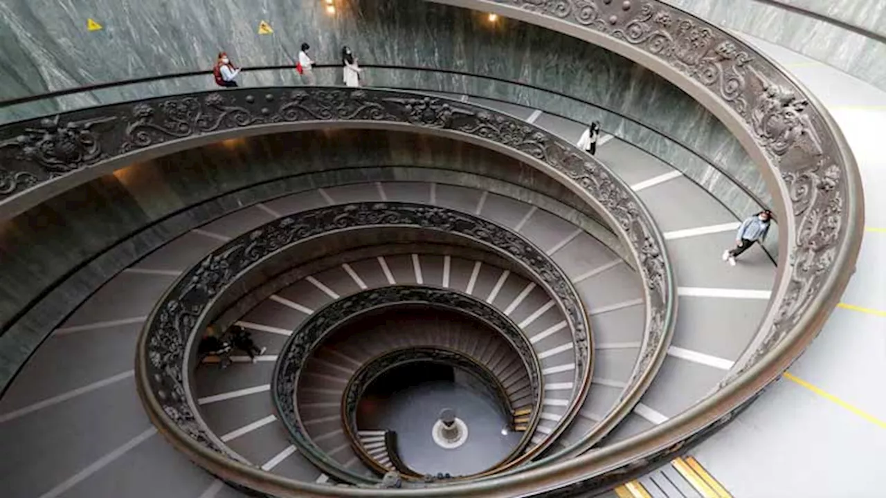 Vatican Museums staff start unprecedented legal action over labour conditions