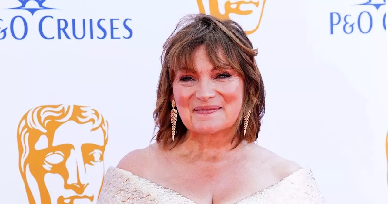 Lorraine Kelly enlists 'help' with BAFTAs wardrobe malfunction