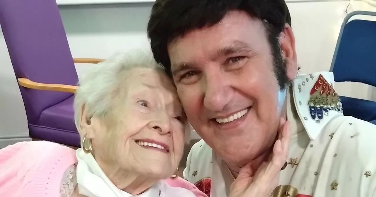 Cheeky Glasgow care home resident offers Elvis 'place to stay' as ladies meet their hero