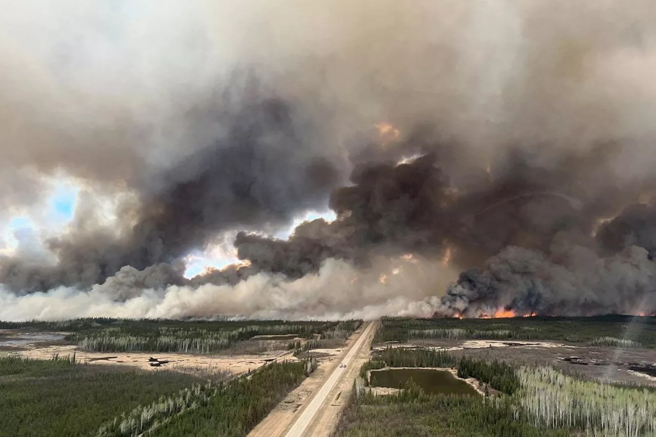 Spreading Western Canada blaze forces evacuations, smoke causes air quality concerns