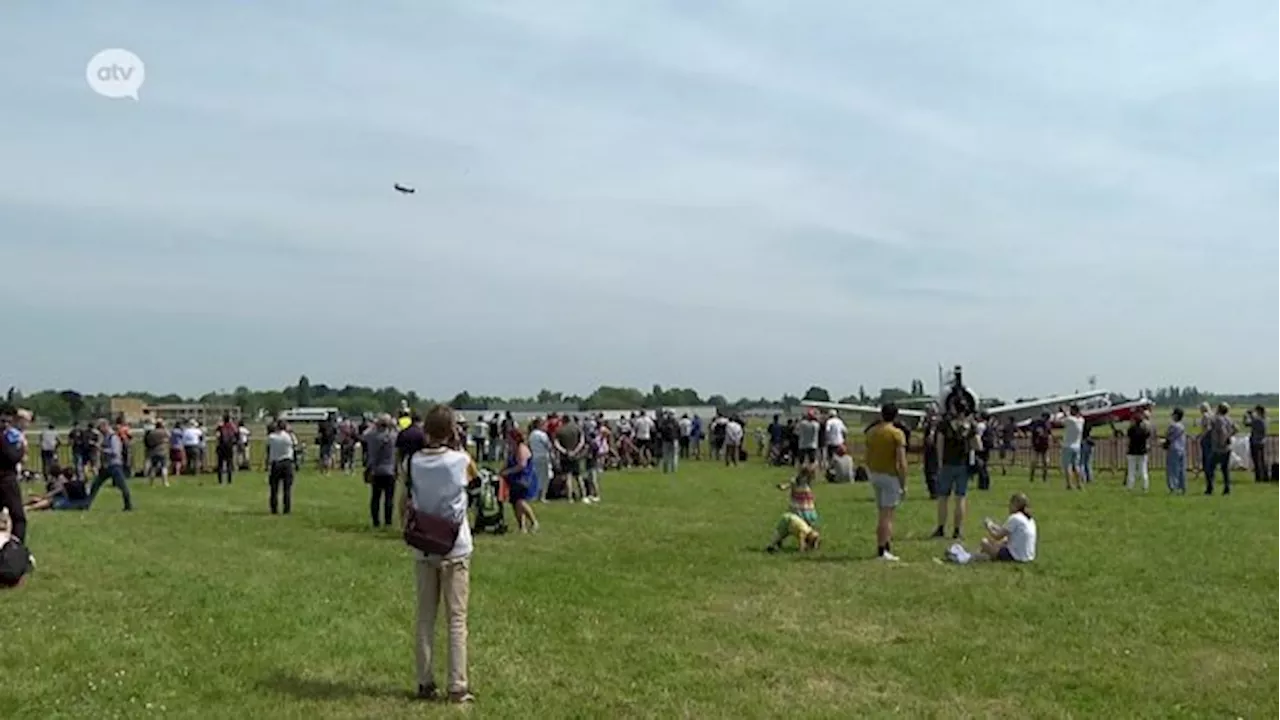 Luchthaven van Antwerpen dit weekend decor van openluchtmuseum: grote collectie oude vliegtuigen te bewonderen