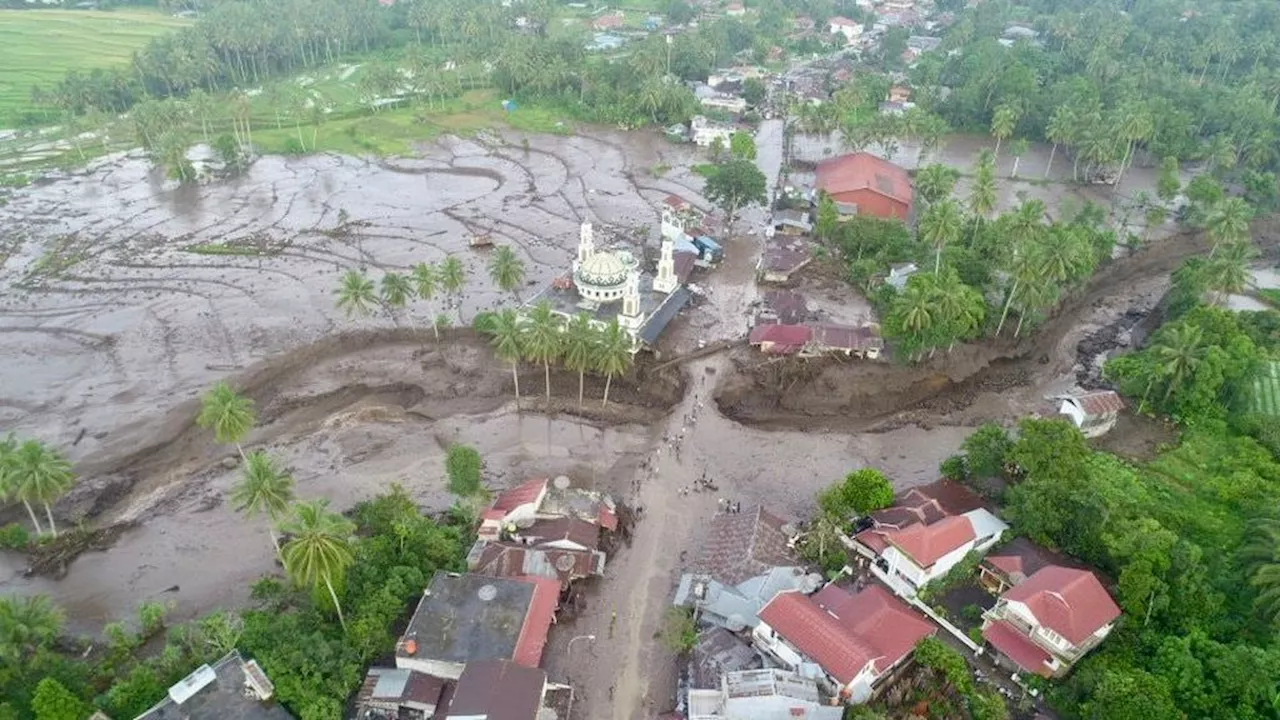 22 Orang Meninggal akibat ”Galodo” serta Banjir di Agam dan Tanah Datar