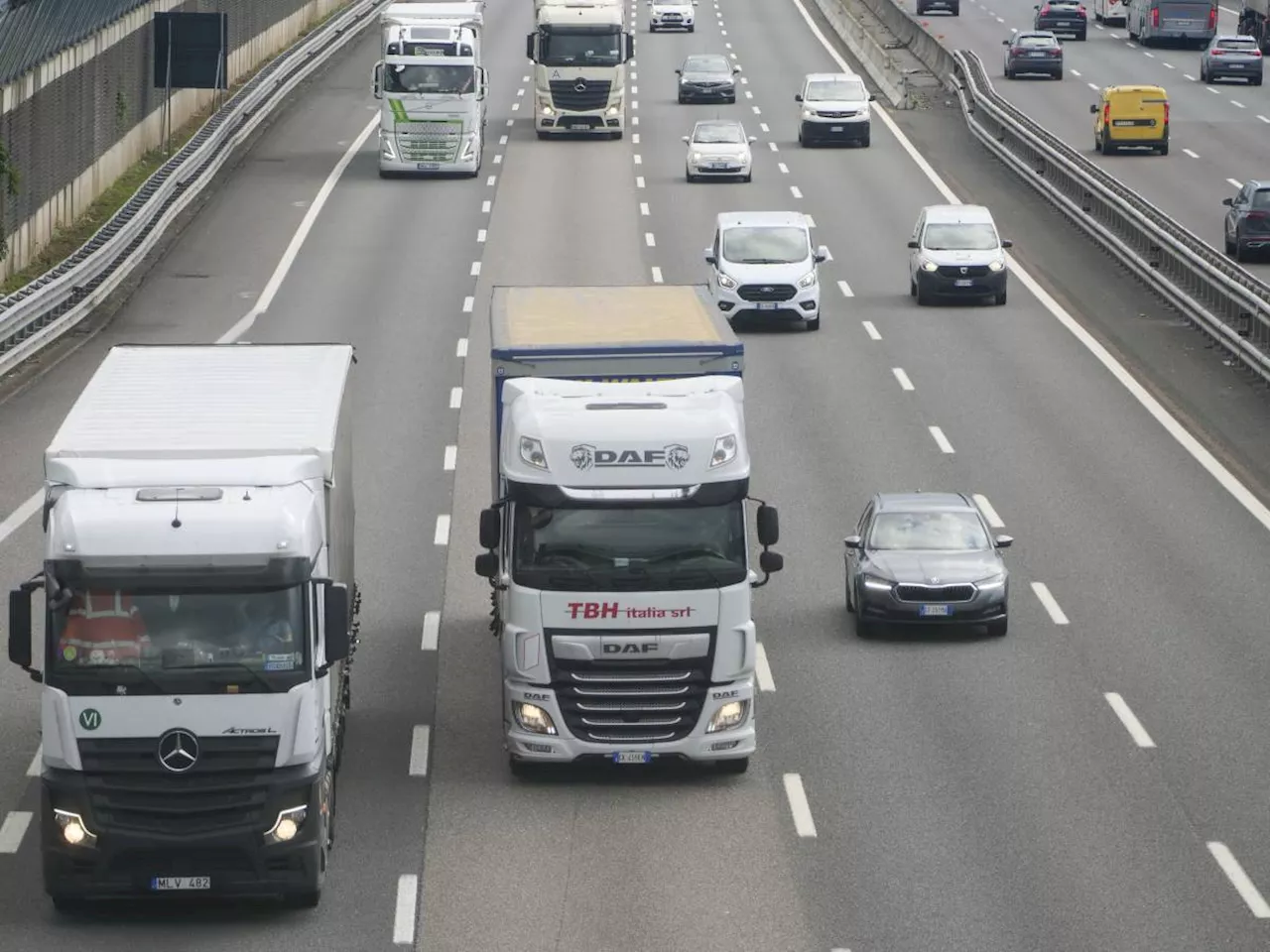 Traffico, sulla tratta Milano-Venezia il doppio dei Tir della Milano-Torino