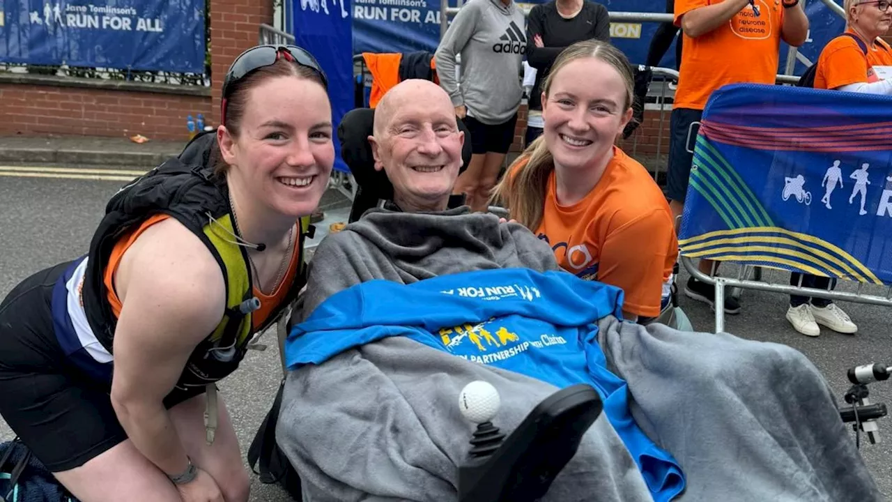 Todmorden daughters run Rob Burrow Leeds Marathon to support dad with MND