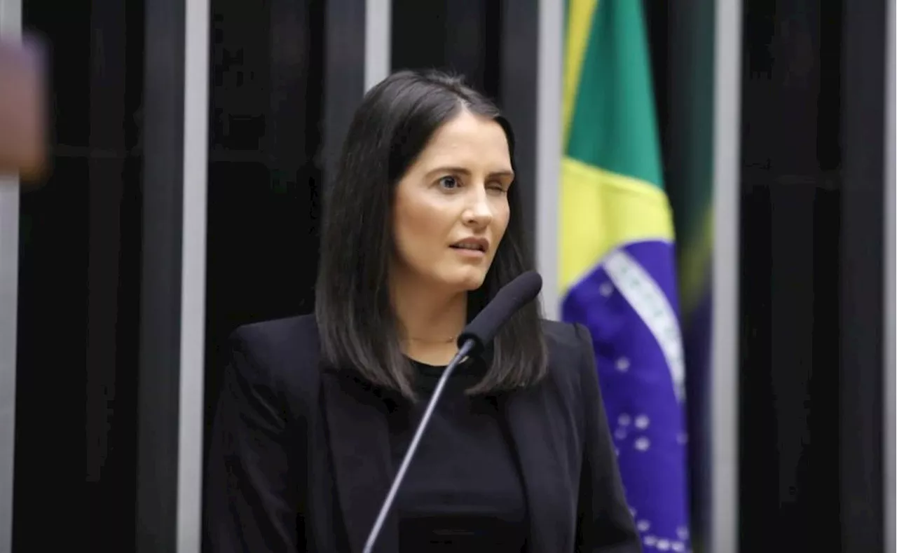 Morre a deputada federal Amália Barros, aos 39 anos