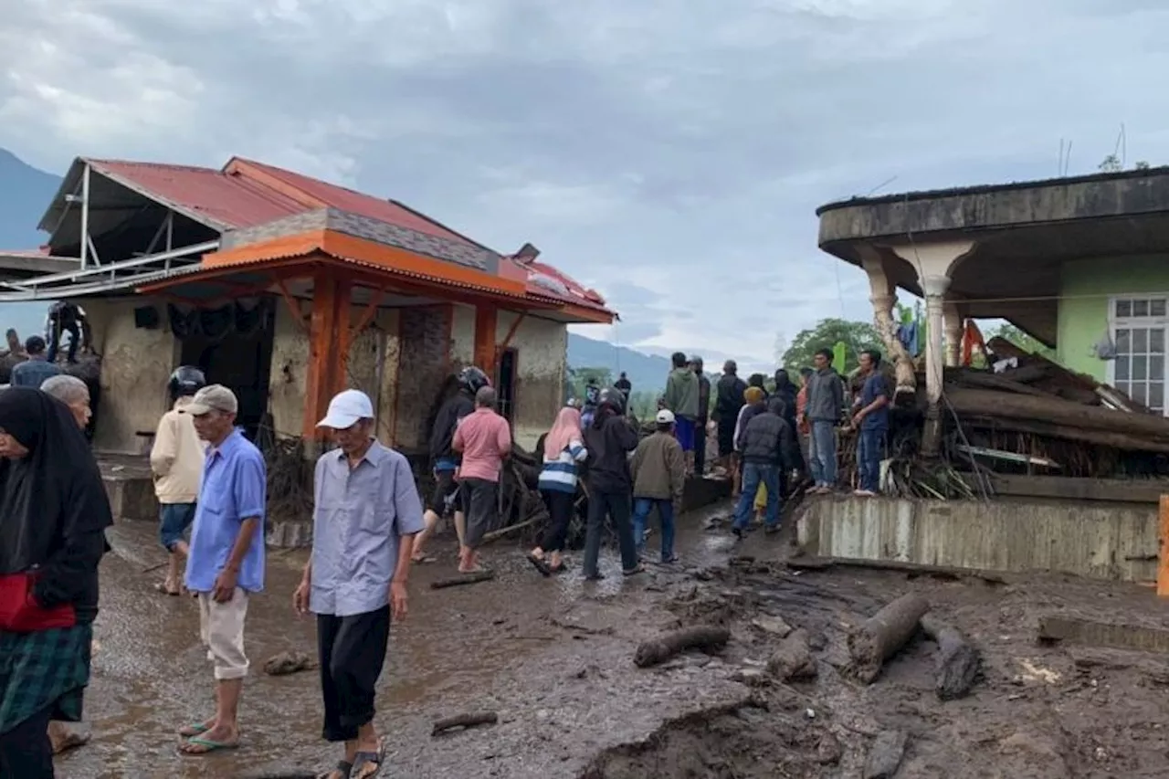 Banjir Lahar Dingin Gunung Marapi, 204 Warga Agam Mengungsi