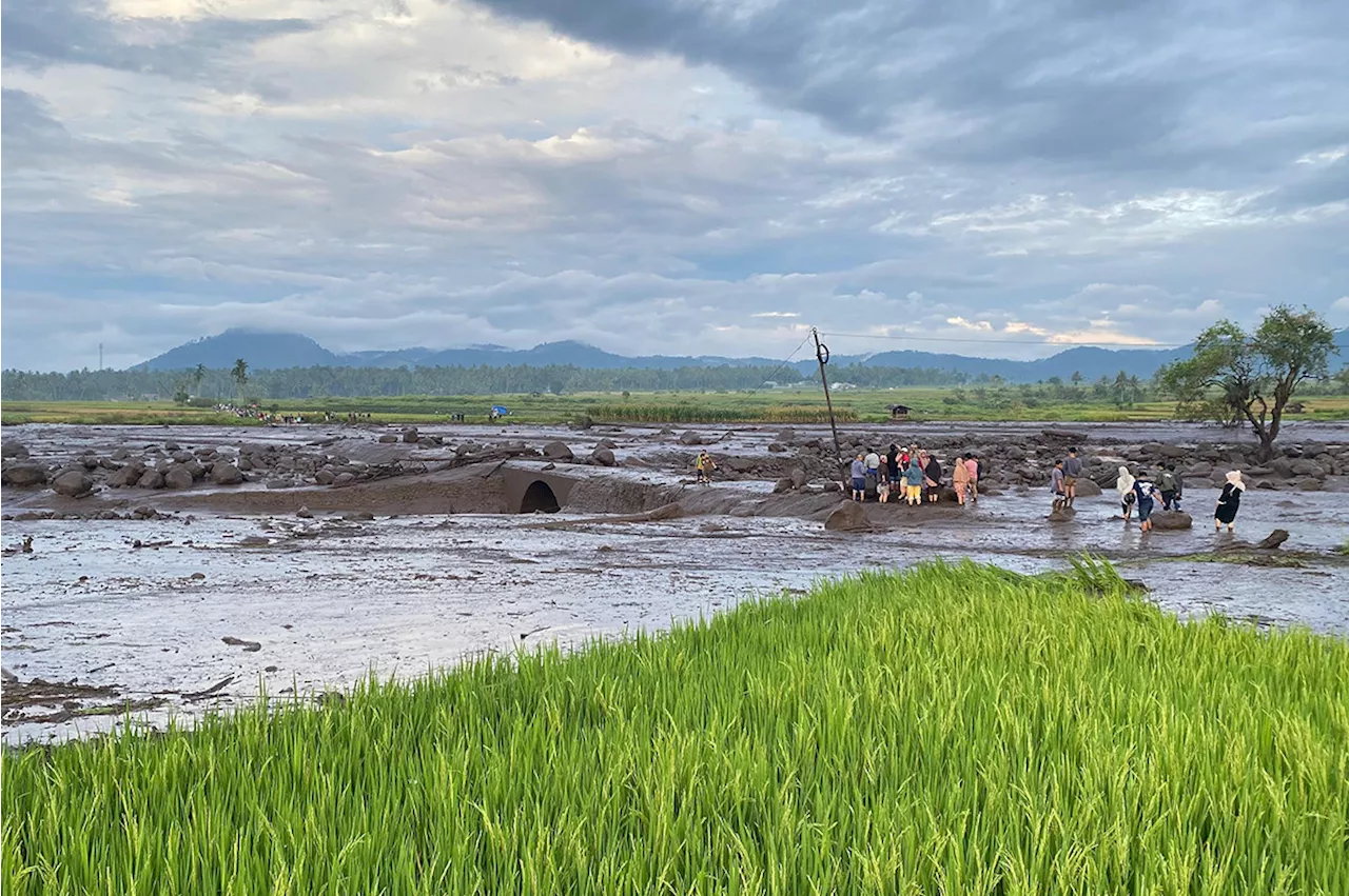 Innalillahi, 15 Orang Meninggal Dunia Akibat Banjir Bandang di Agam