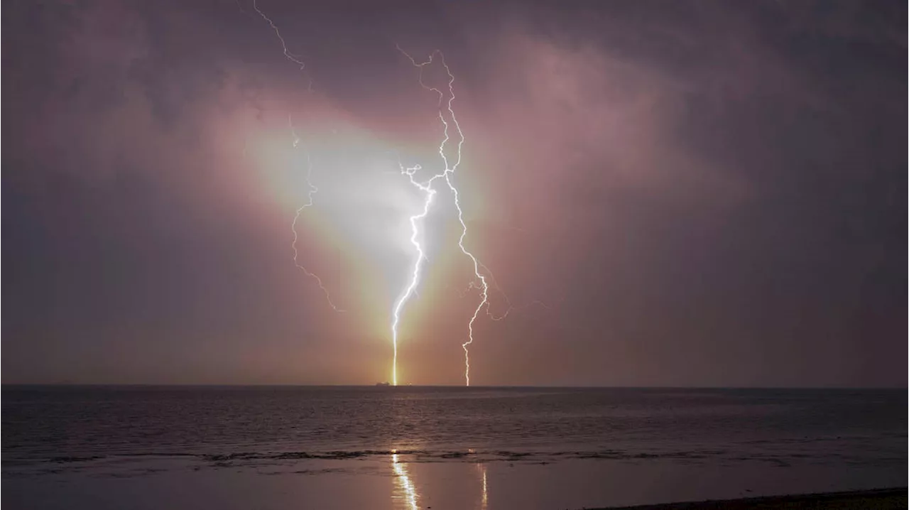 Met Office issues 'danger to life' warning as thunderstorms to strike UK