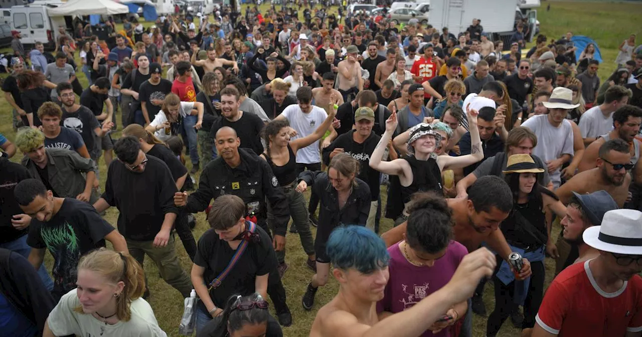 Rave party illégale dans le Maine-et-Loire : un fêtard meurt après un arrêt cardio-respiratoire