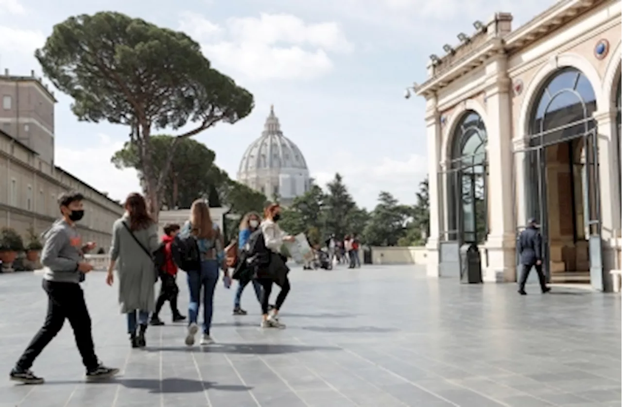 Vatican Museums staff start unprecedented legal action over labour conditions