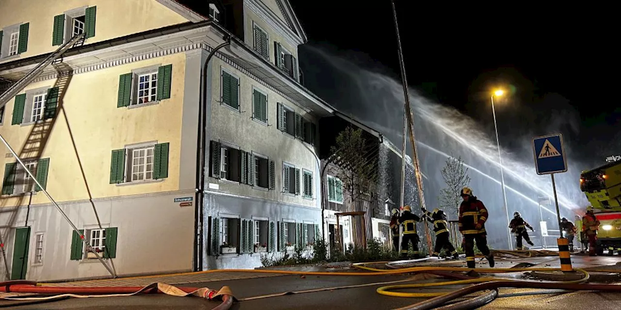 Merenschwand AG: Acht teils schwer Verletzte bei Wohnhausbrand