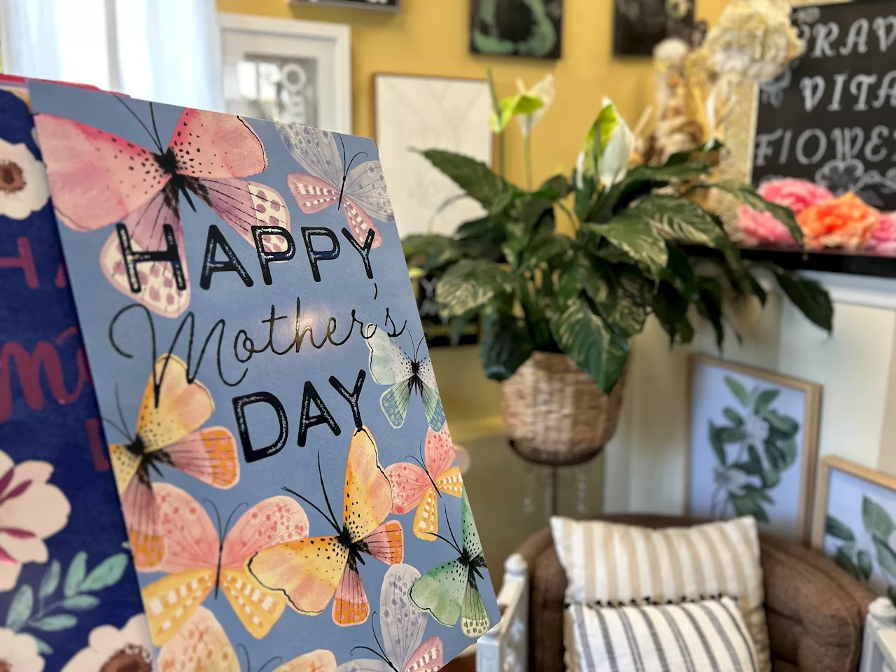 ‘The Super Bowl of flowers': Florists step it up for the Mother's Day rush