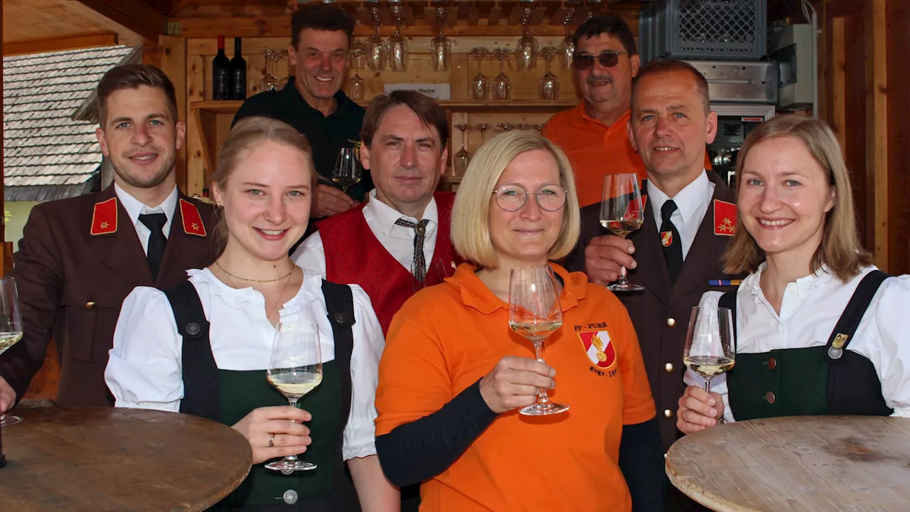 Feuerwehrschlauch-Kegeln beim Fest der Floriani in Purk