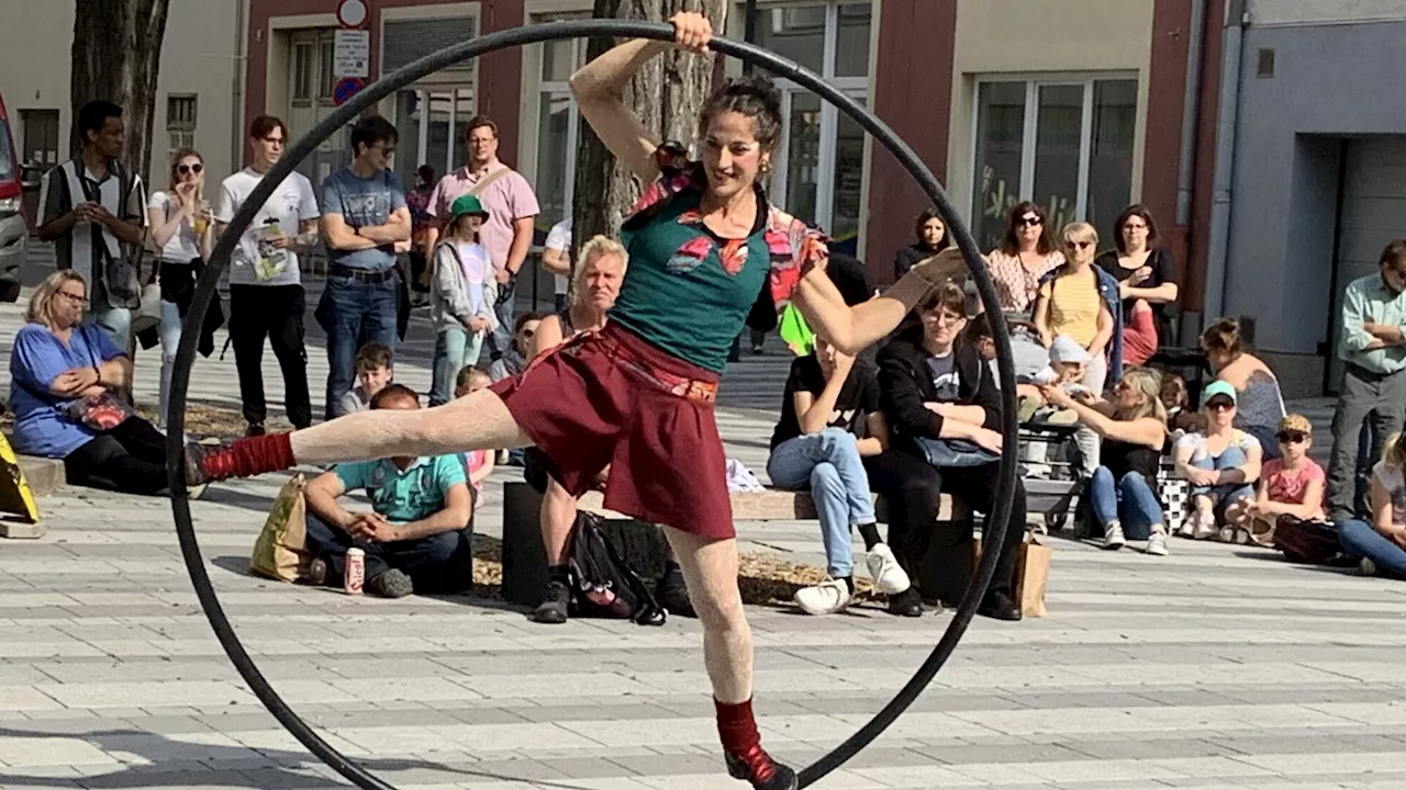 Straßenkunstfestival lockt in die Wiener Neustädter Innenstadt