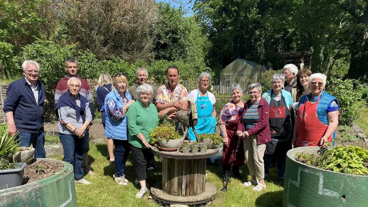 Une belle bourse d’échange de plantes à Saint-Niau pour Fleurir Lanester