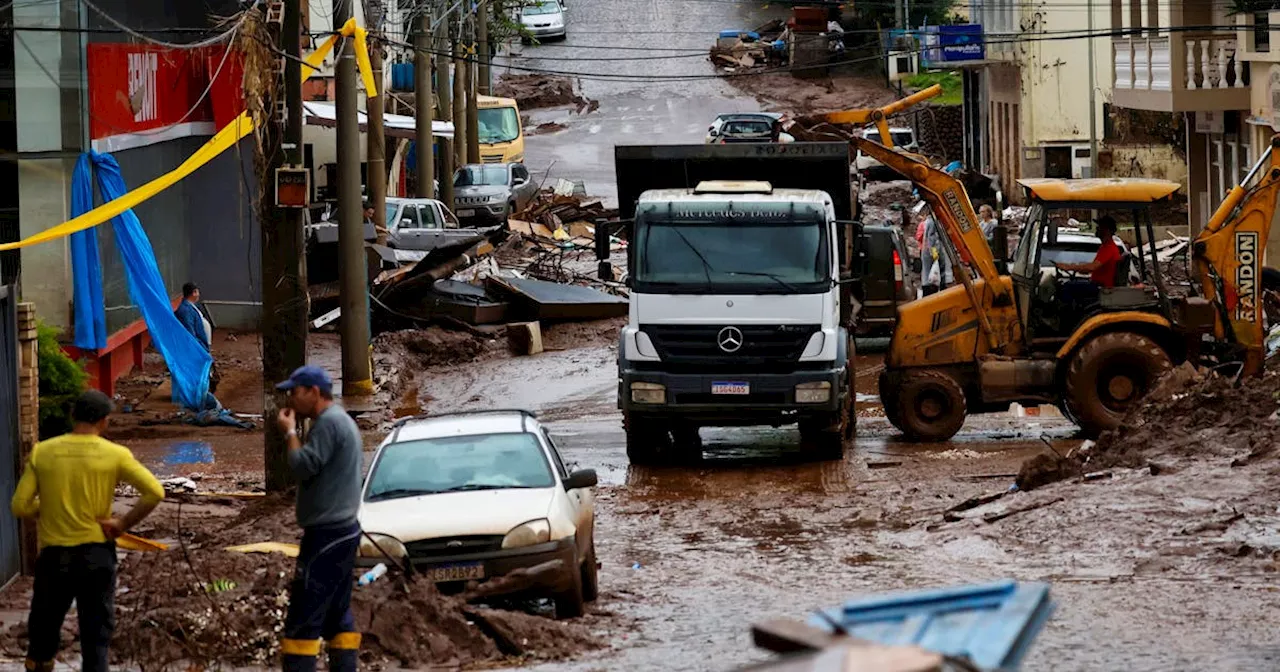 Death toll from rains in Brazil's south reaches 143, govt announces emergency spending